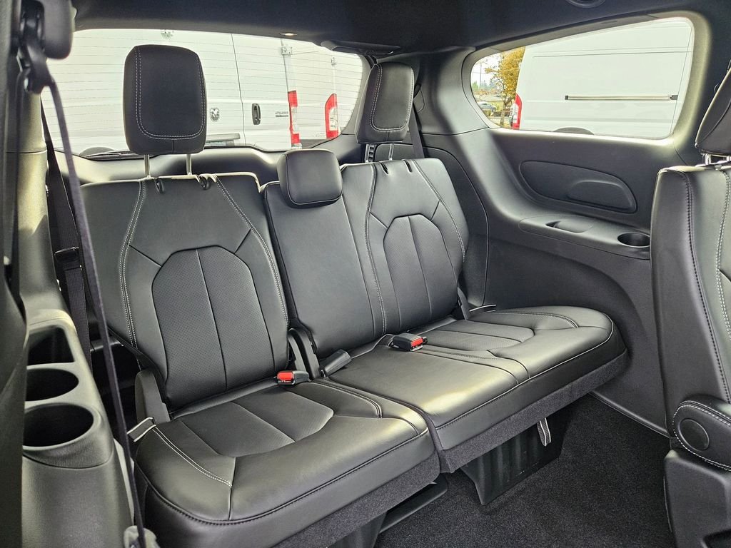 2026 Chrysler Voyager LX - Photo 33