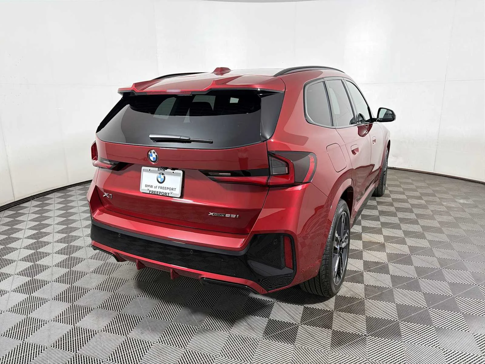 2026 BMW X1 28i - Photo 6