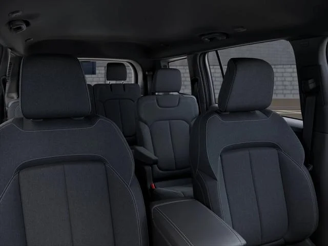 New 2026 Diamond Black Crystal Pearl-Coat Exterior Paint Jeep  image 52