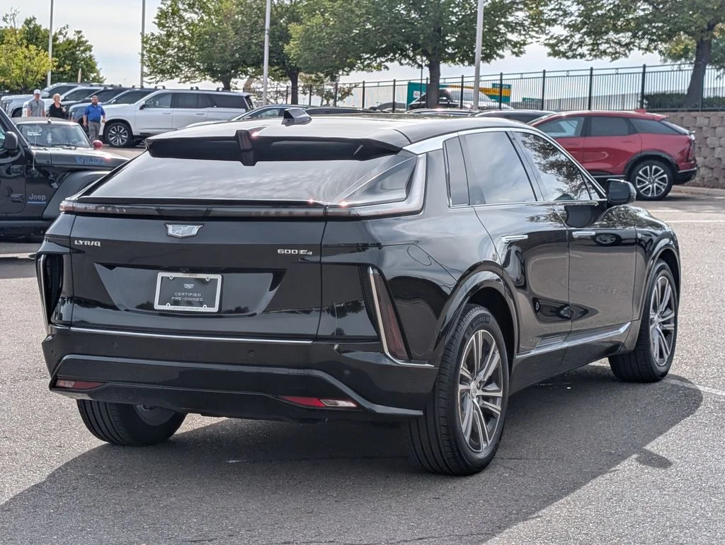 Used 2024 Black Metallic Cadillac Luxury image 5
