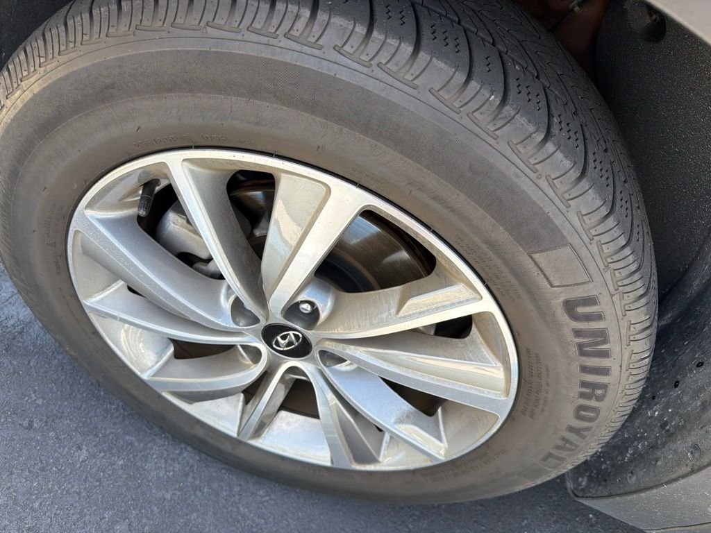 Used 2020 Red Hyundai Limited image 3