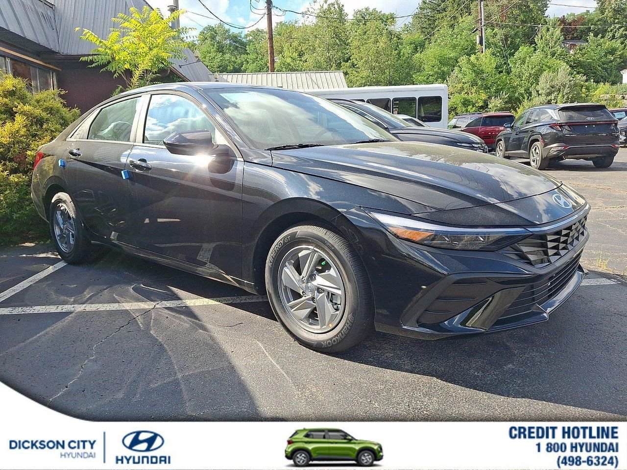 New 2026 Abyss Black Hyundai SE image 1