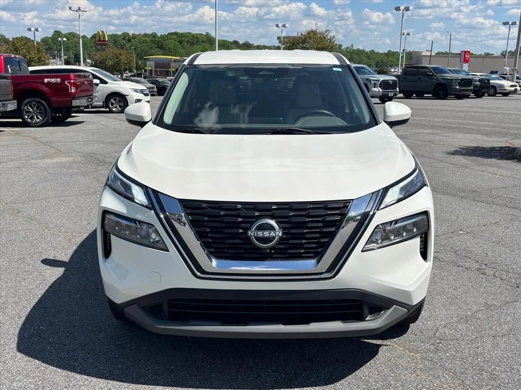 Used 2023 White Nissan SV image 22