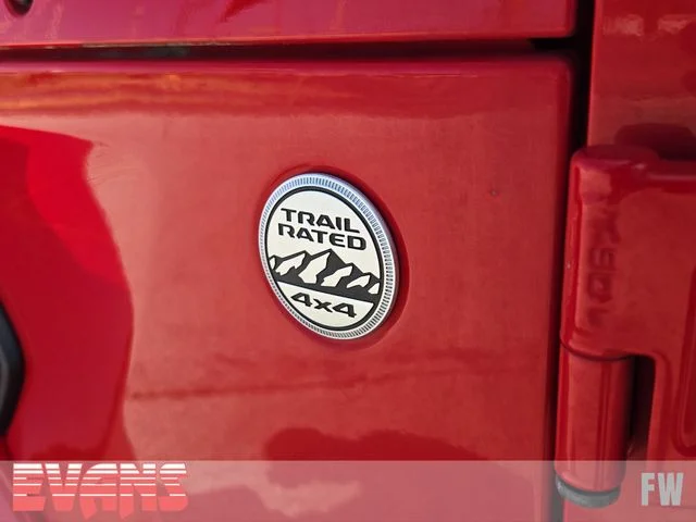 Used 2019 Red Jeep Unlimited Sahara image 4