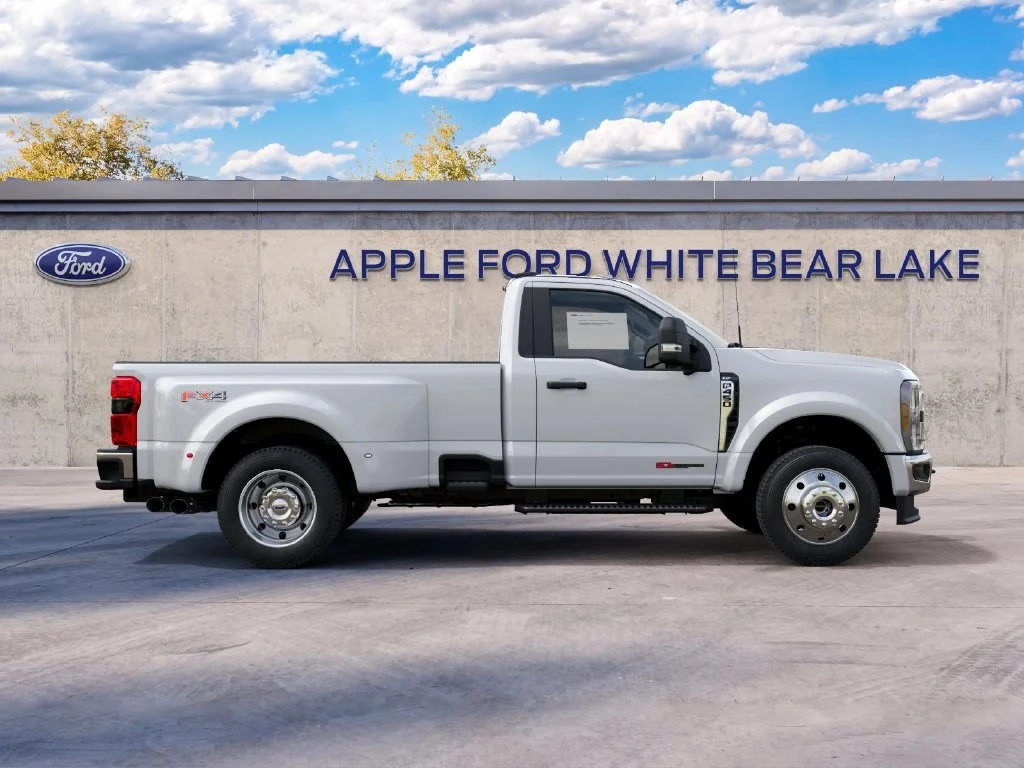New 2027 White Ford XLT image 5