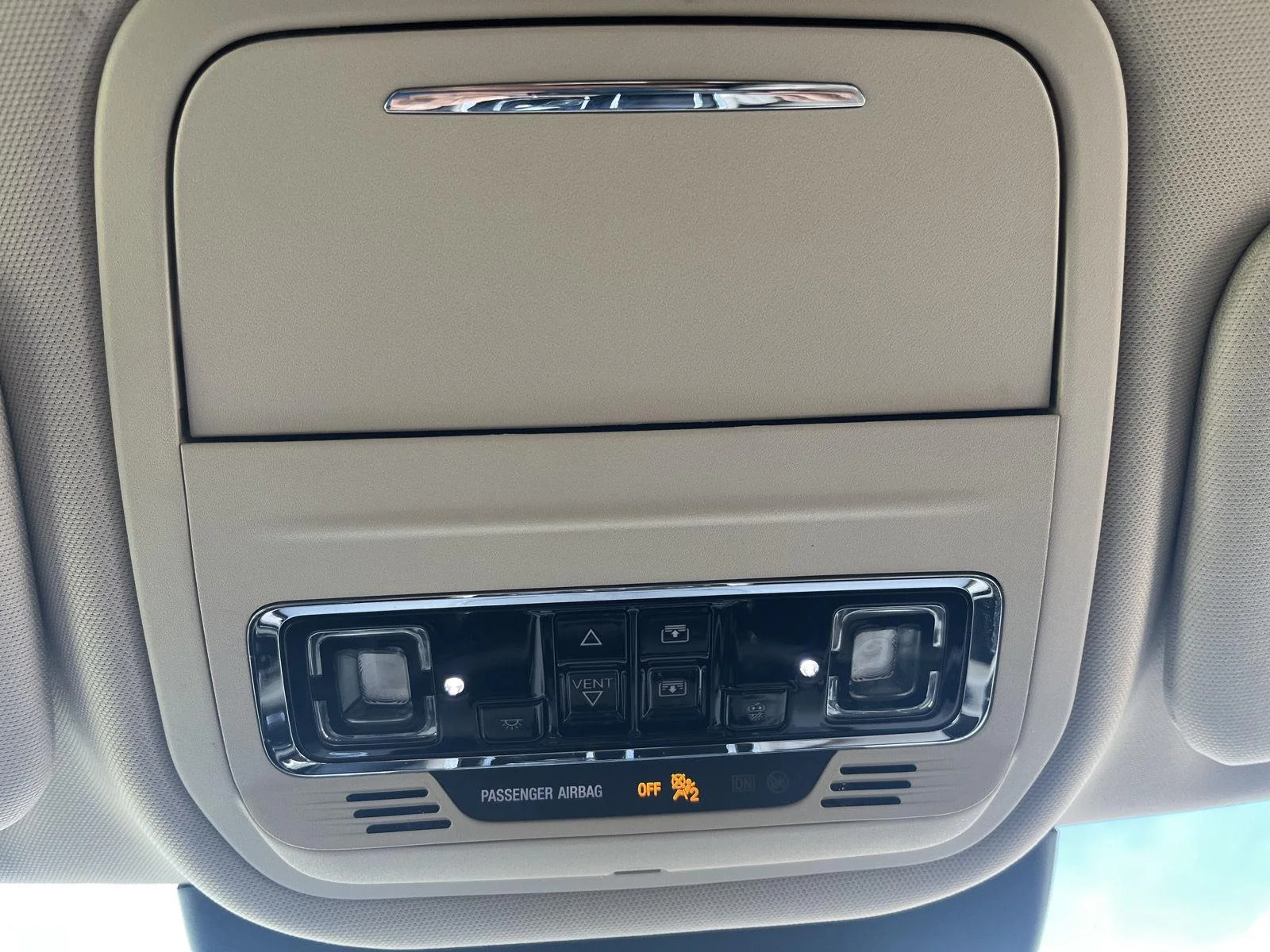 Used 2020 Red Lincoln Reserve image 27