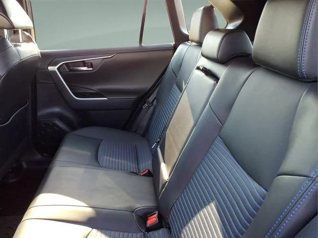 2023 Toyota RAV4 XSE - Photo 17