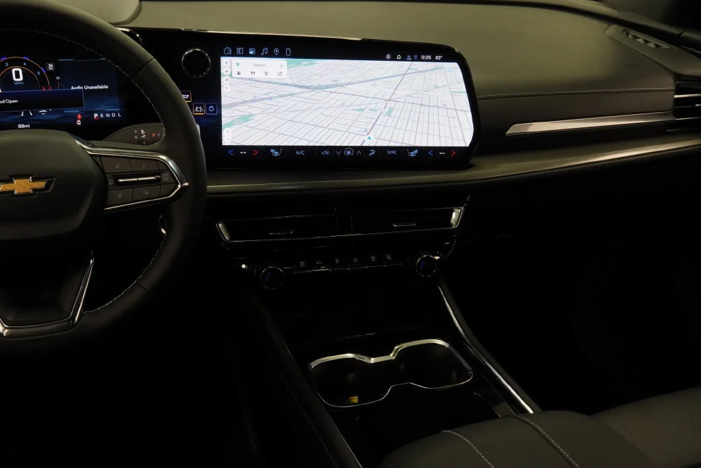 New 2027 Mosaic Black Metallic Chevrolet LT image 23