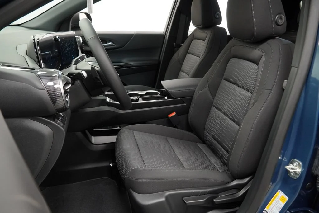 2027 Chevrolet Equinox LT - Photo 17