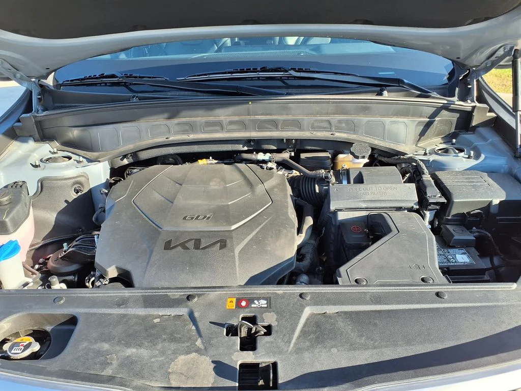 Used 2025 Silver Kia S image 40