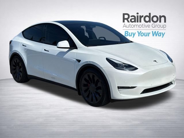 Used 2022  Tesla Performance image 1