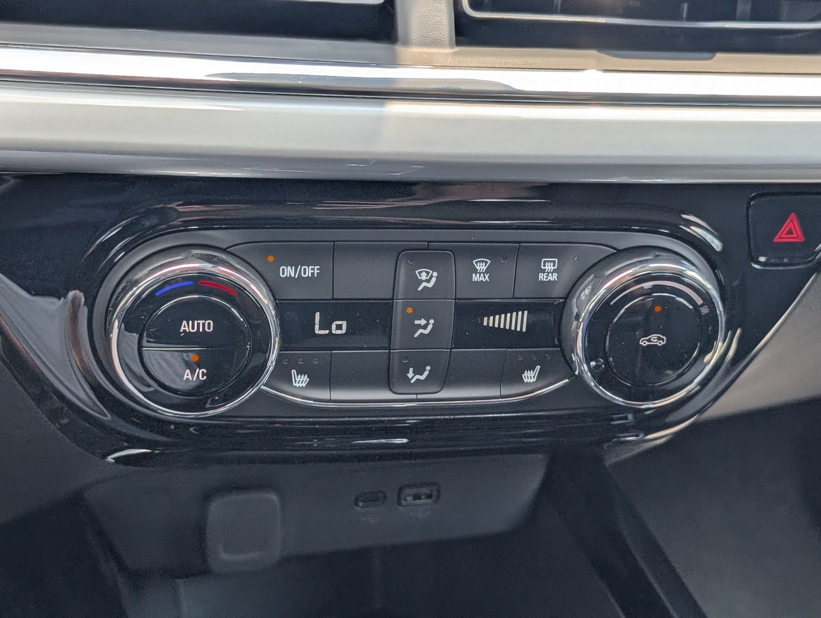 2026 Chevrolet Trax LT - Photo 14