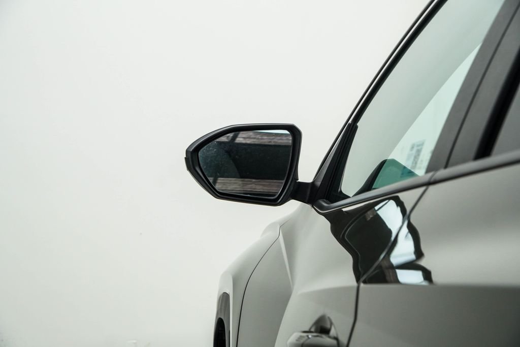 Used 2025 Green Hyundai SEL image 14