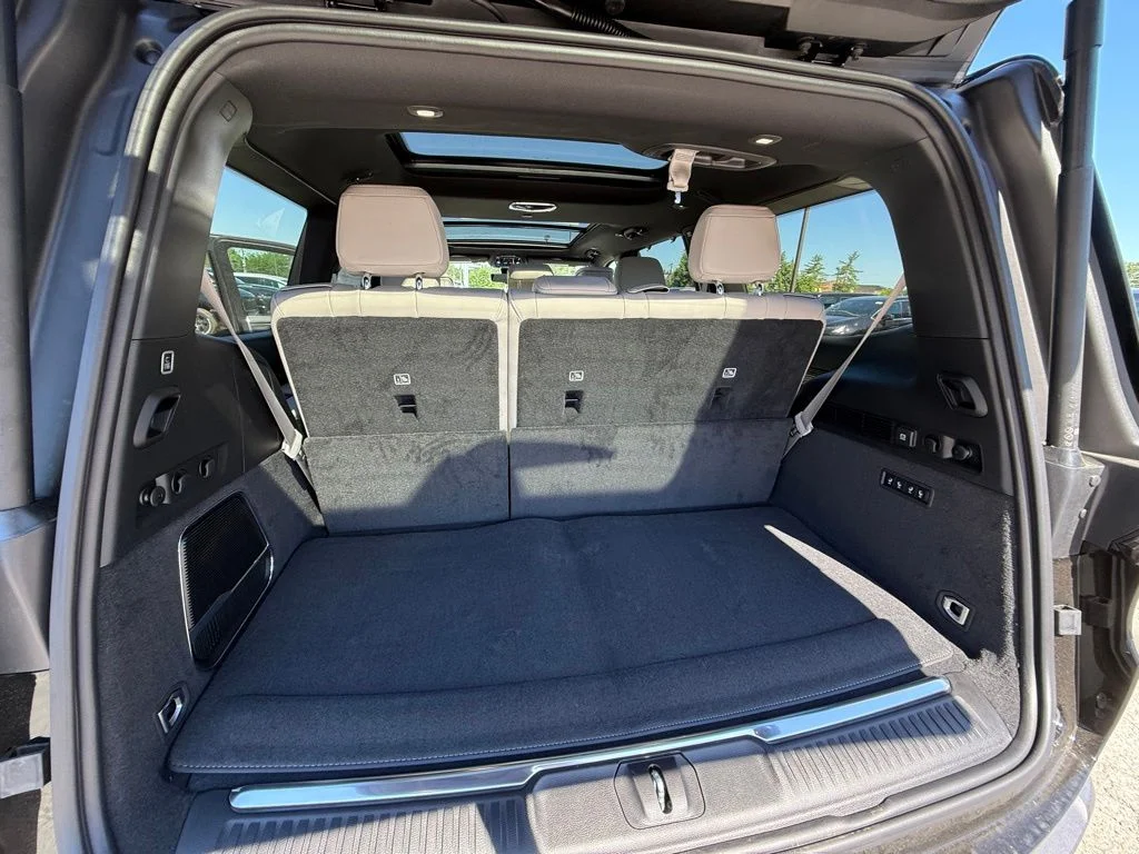 New 2026 High Gloss Black Exterior Paint Jeep Summit Obsidian image 27