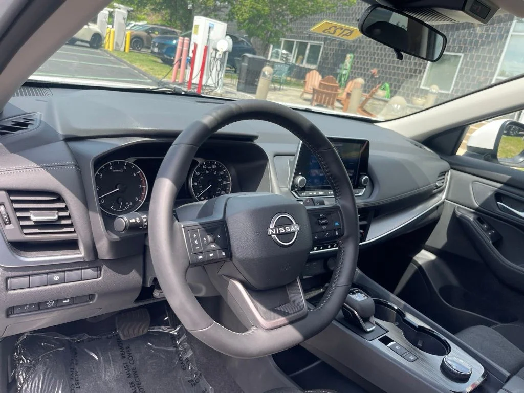 Certified Used 2025 White Nissan SV image 11