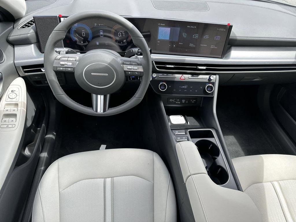 New 2026 Aero Silver Hyundai SEL Sport image 11
