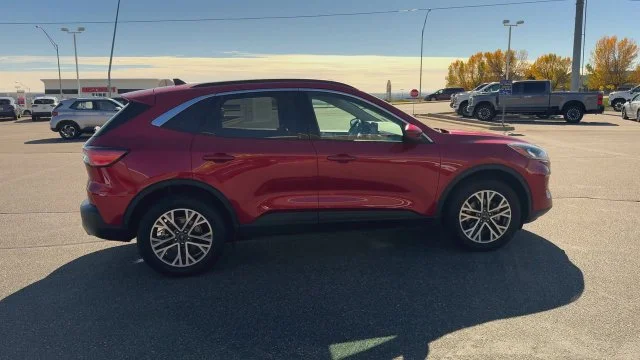 Used 2020 Red Ford SEL image 9