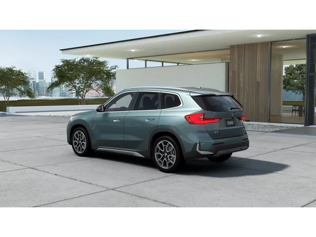 New 2026 Cape York Green Metallic BMW xDrive28i image 2