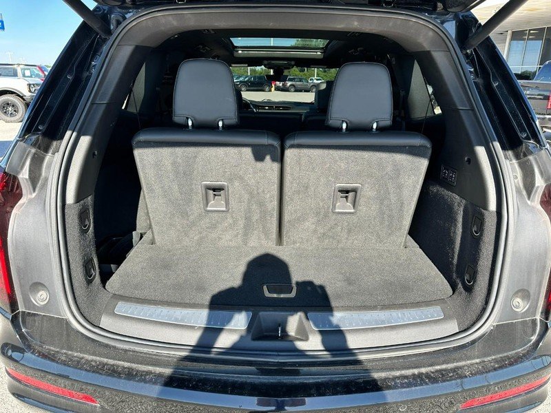 Used 2023 Stellar Black Metallic Cadillac AWD 4dr Premium Luxury image 5