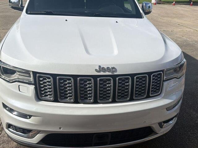 Used 2018 Ivory 3-Coat Jeep Summit image 3