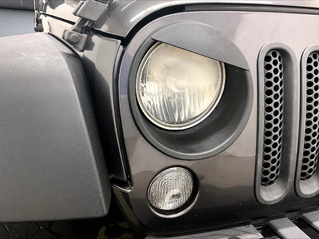 Used 2014 Gray Jeep Unlimited Sport image 28