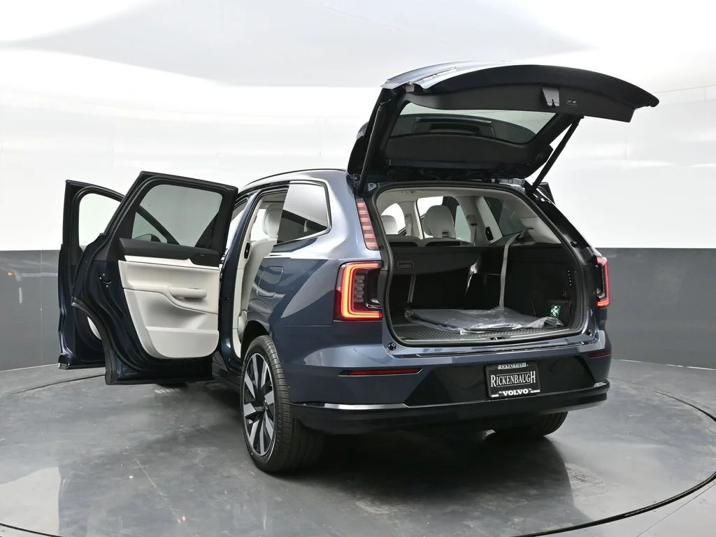 New 2025 Denim Blue Volvo Ultra image 28
