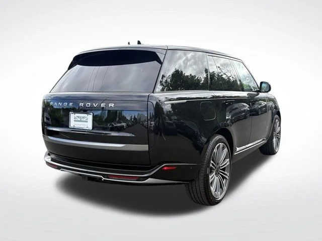 New 2026 Santorini Black Land Rover SE image 8