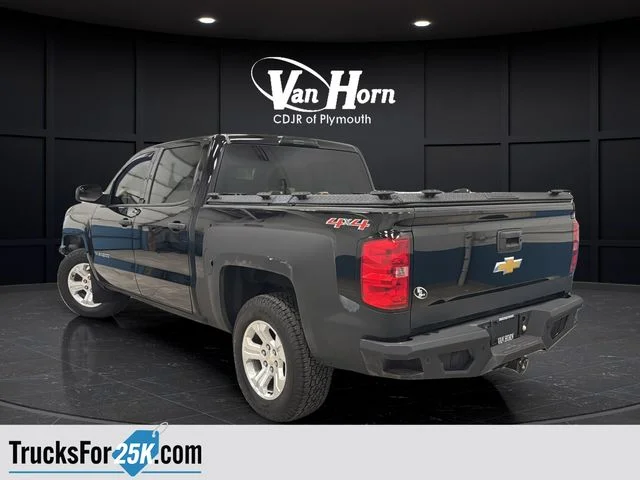 Used 2014 Black Chevrolet LT image 6