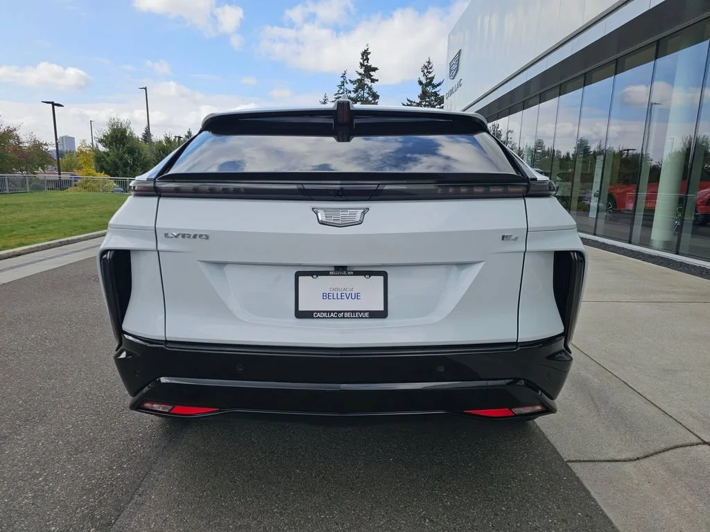 New 2027 Vibrant White Tricoat Cadillac Signature Sport image 6