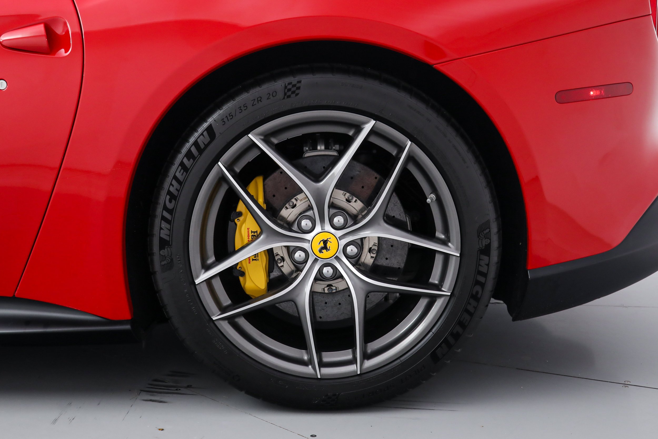 Used 2014 Red Ferrari  image 36