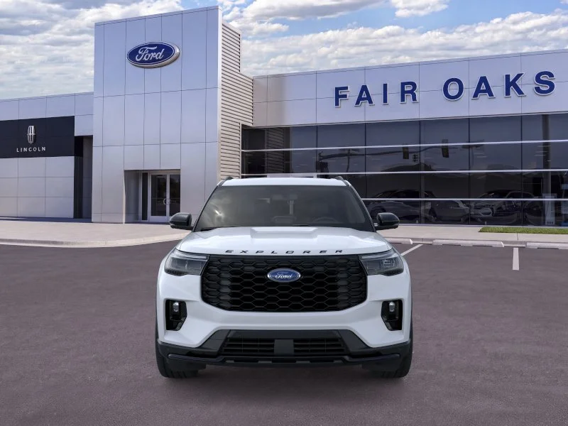 New 2026 Space White Metallic Ford ST-Line image 28