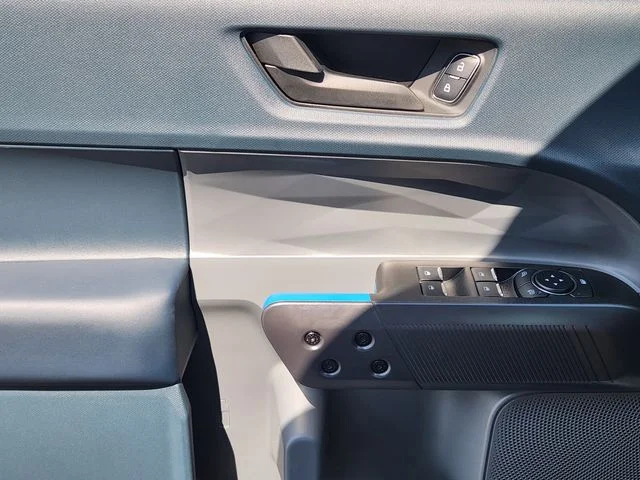 New 2026 Carbonized Gray Metallic Ford Lobo™ image 23