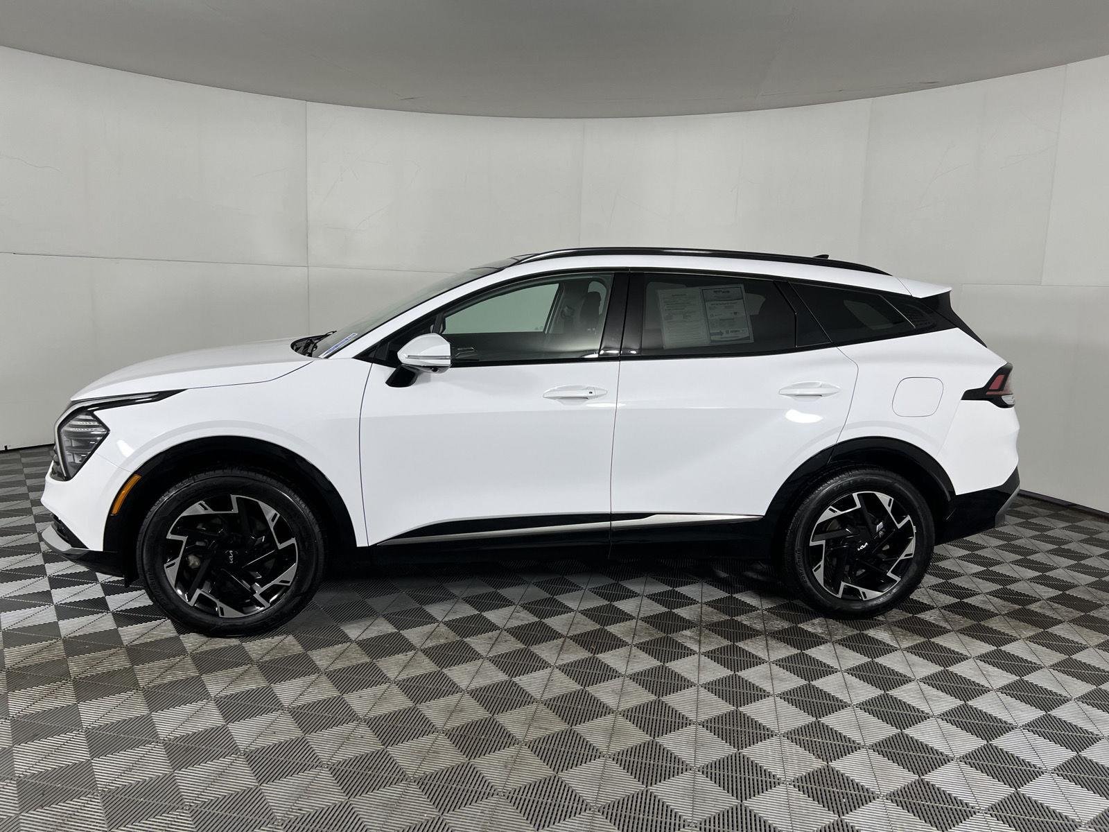 Used 2024 Glacial White Pearl Kia SX-Prestige image 17