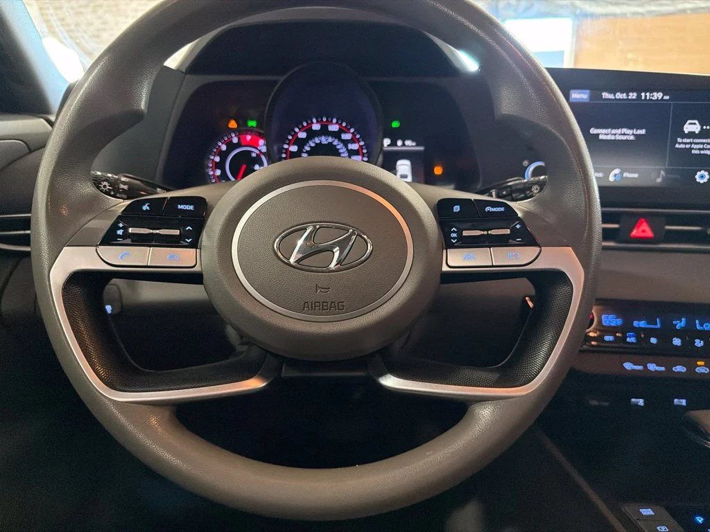Used 2021 Phantom Black Hyundai SEL image 20