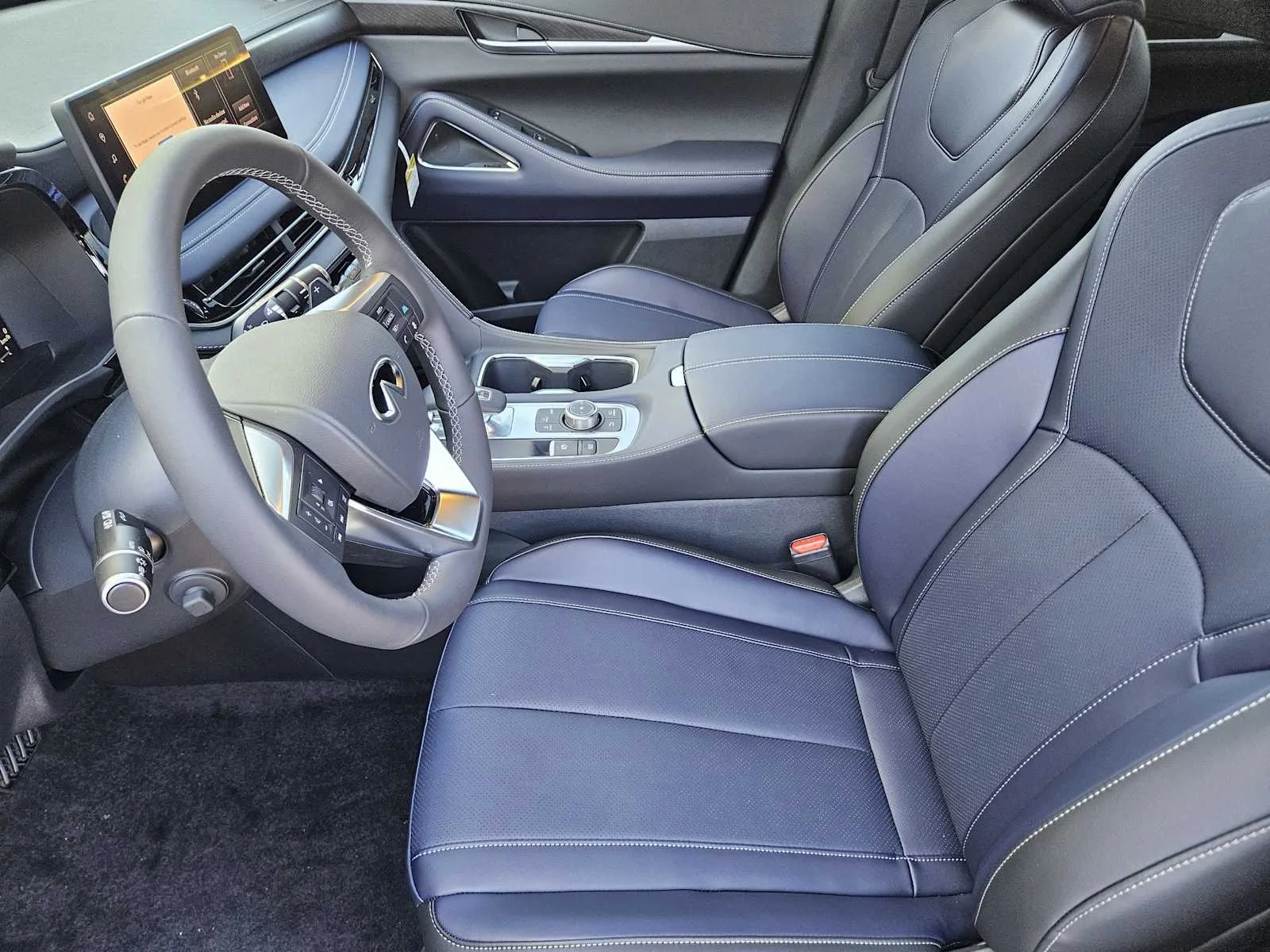 New 2026 RADIANT WHITE INFINITI Sport AWD image 8