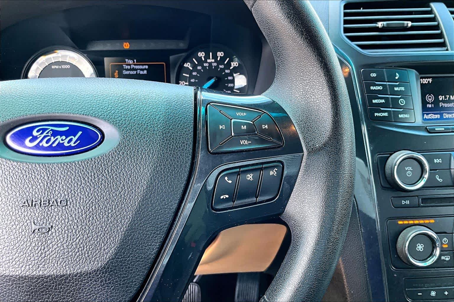 Used 2016 Ruby Red Metallic Tinted Clearcoat Ford Base image 25