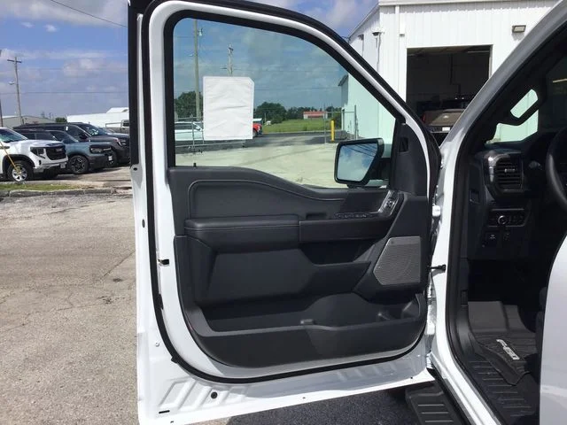 New 2026 Oxford White Ford Lariat® image 10