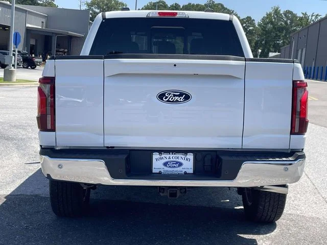 New 2026 Oxford White Ford Lariat image 12