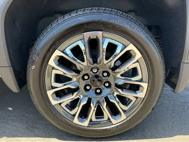 2026 GMC Sierra 1500 Denali Ultimate - Photo 17