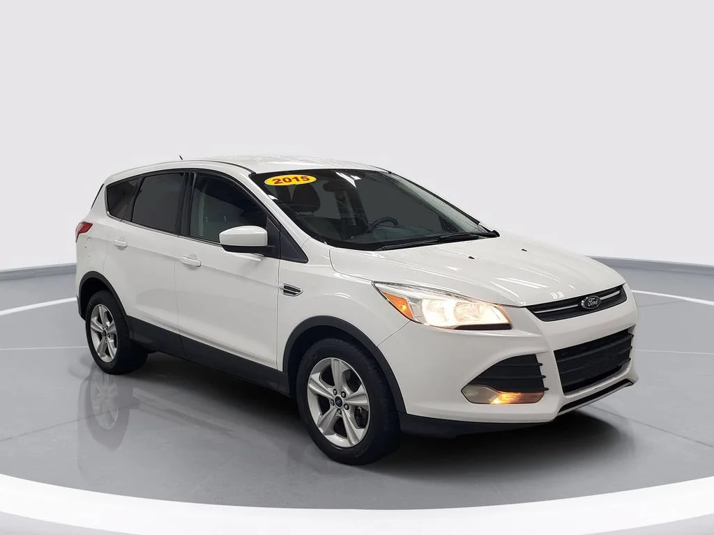 Used 2015 Ford Escape SE with VIN 1FMCU9GXXFUA47106 for sale in Saginaw, MI
