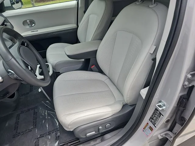 Used 2023 Gray Hyundai SEL image 15