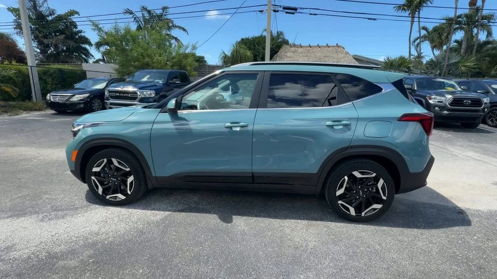 Used 2024 Blue Kia SX image 5