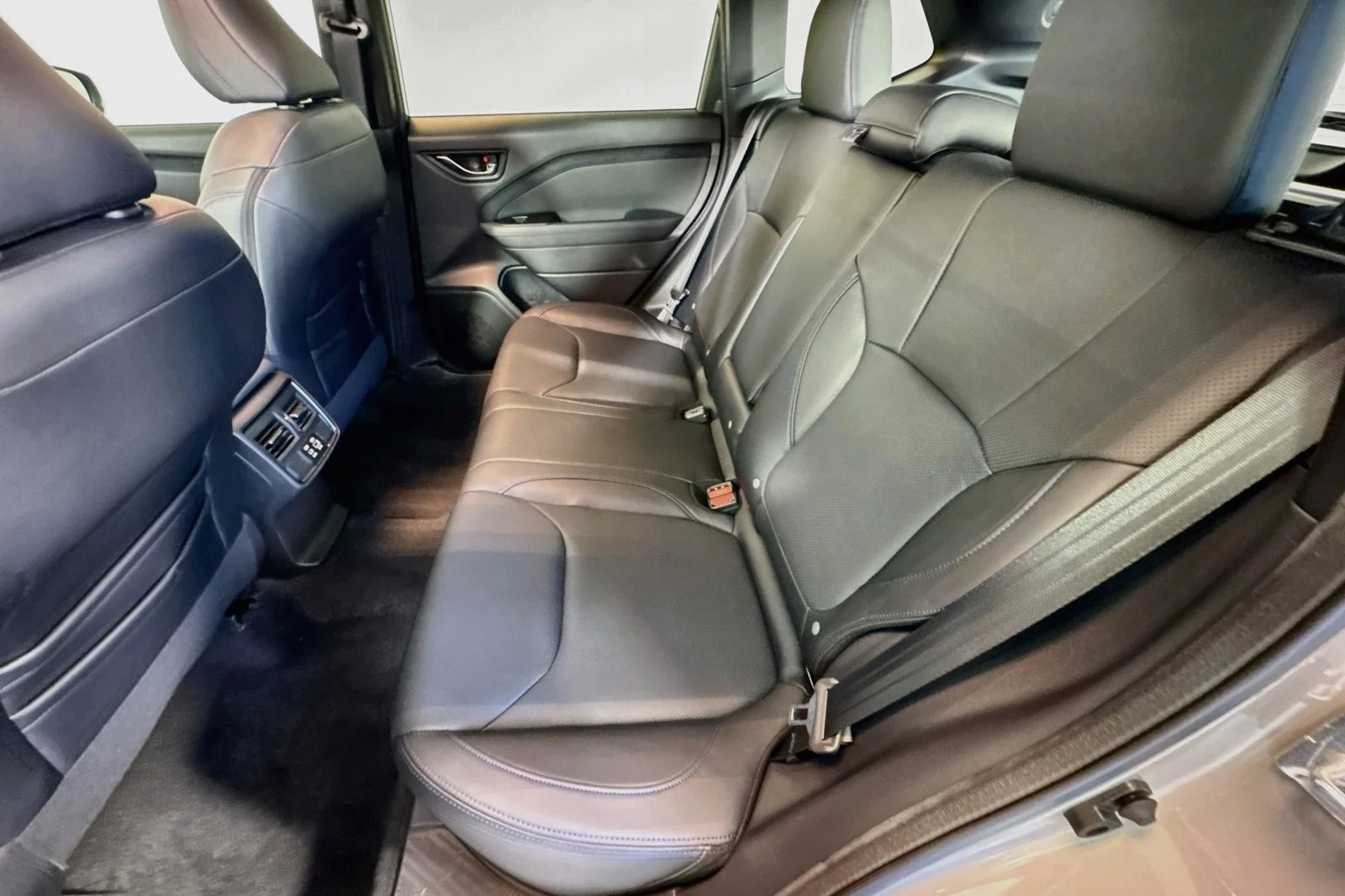 Used 2026 River Rock Pearl Subaru Limited image 23