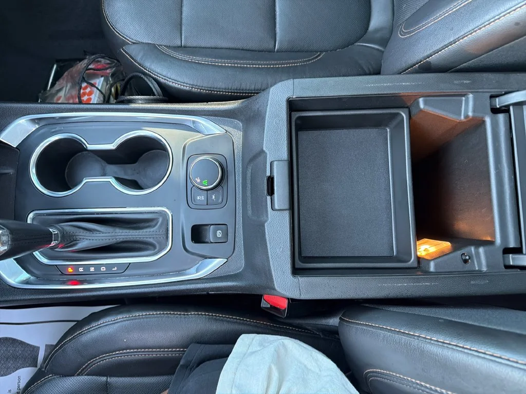 Used 2019 Black Chevrolet Premier image 23