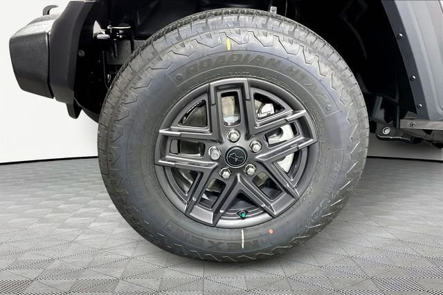 New 2026 Granite Crystal Metallic Clear-Coat Exterior Paint Jeep Sport S image 13