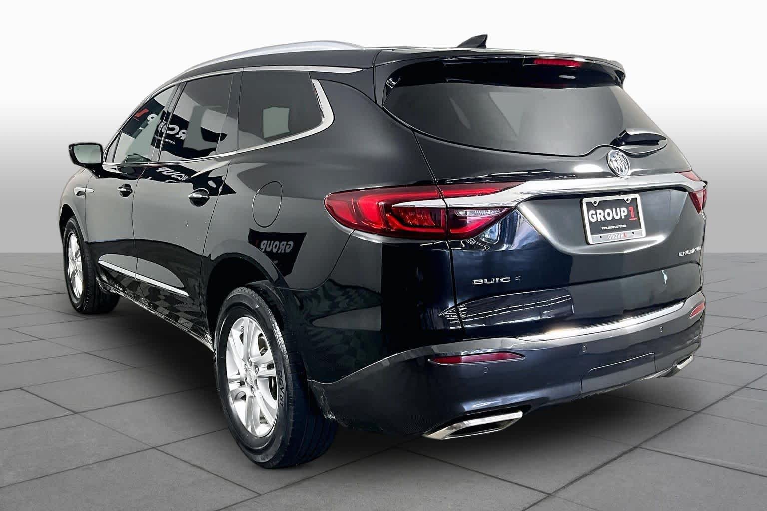 Used 2018 Ebony Twilight Metallic Buick Premium image 11