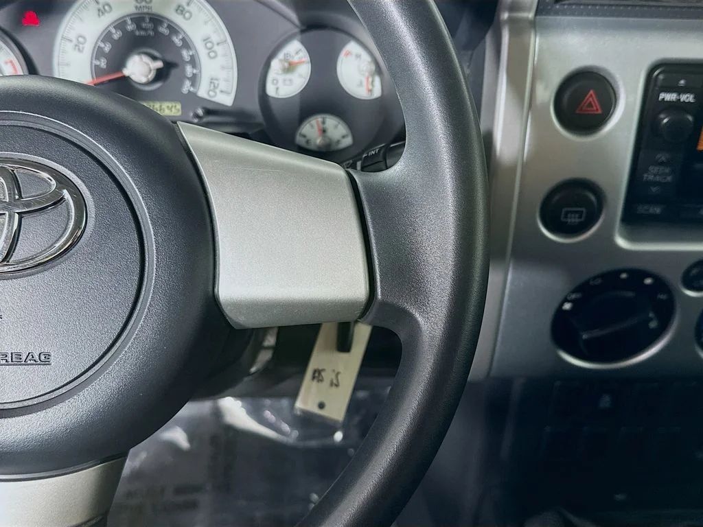 Used 2007 Titanium Metallic Toyota  image 14