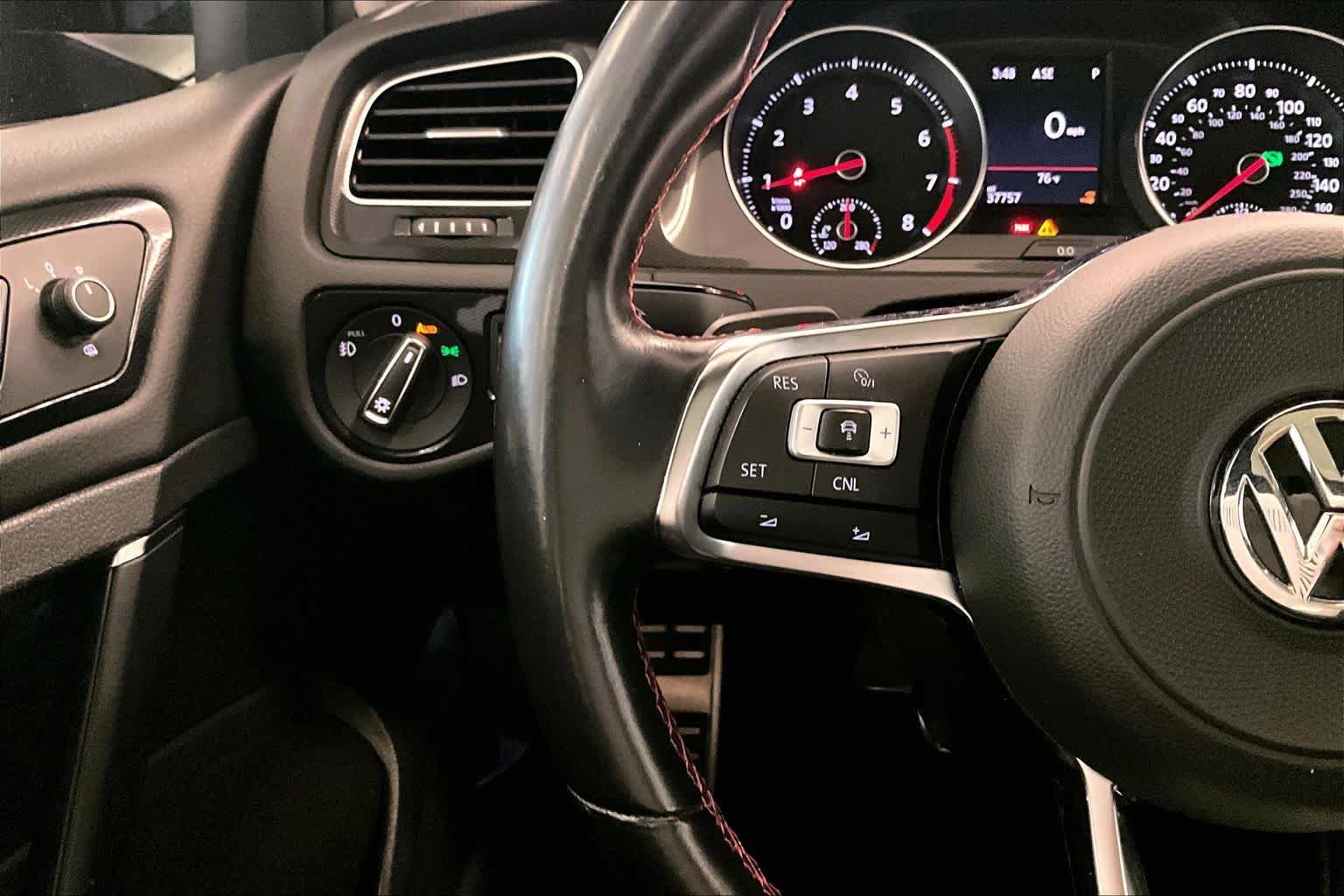 Used 2017 BLACK Volkswagen Autobahn image 21
