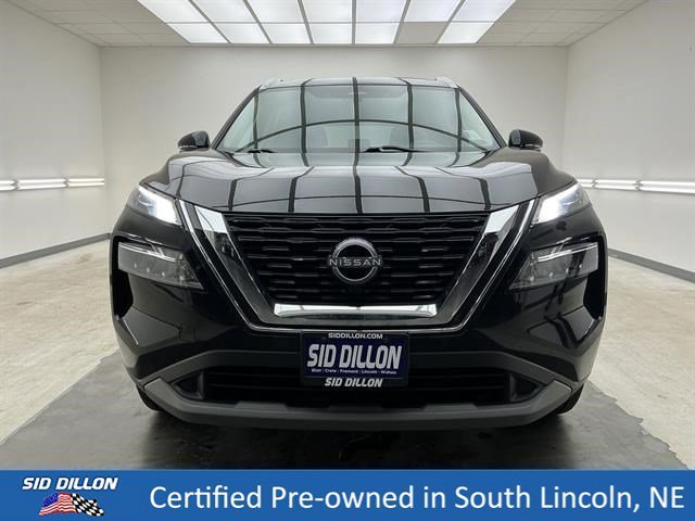 Used 2023 Super Black Nissan SV image 2