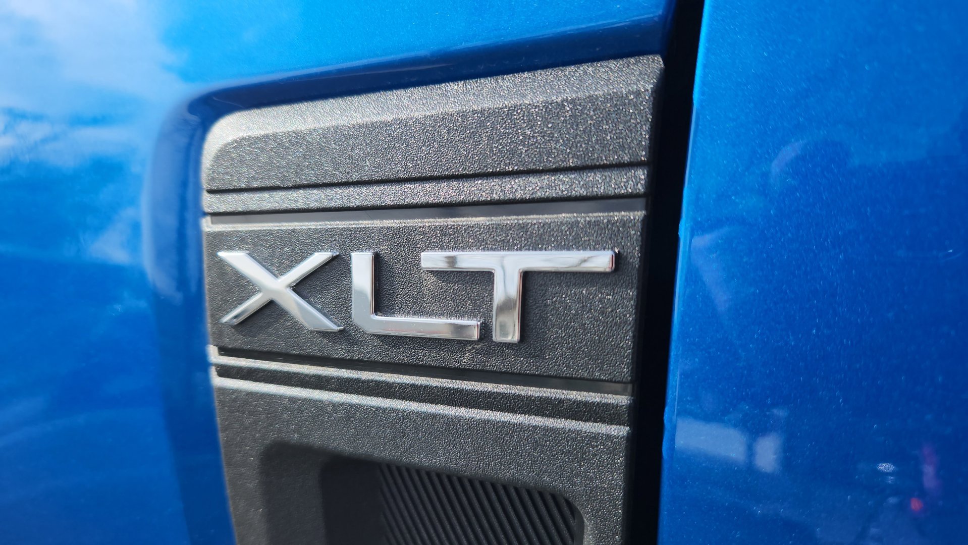 New 2026 Velocity Blue Ford XLT image 21